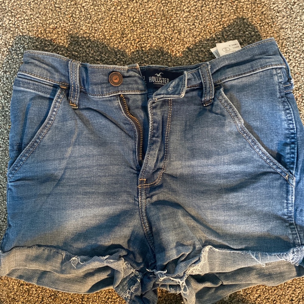 Hollister High-Rise Short 3”